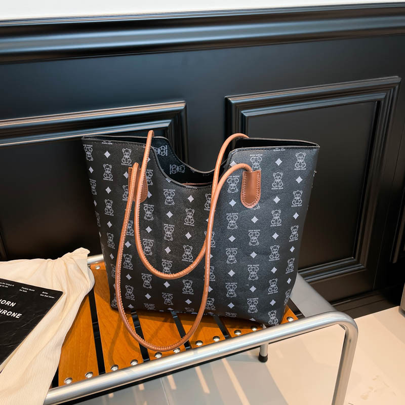 Women's 2025 Underarm Tote Bag Large Capacity Shoulder Handbag - Image 4
