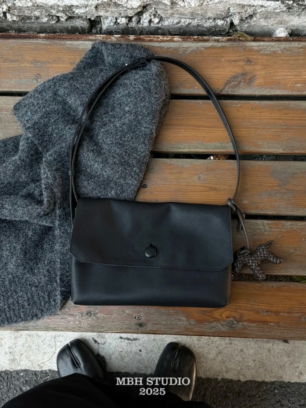 MBH Minimalist Flap Small Square Bag Versatile Commuter Crossbody Shoulder Bag with Strap - Image 4